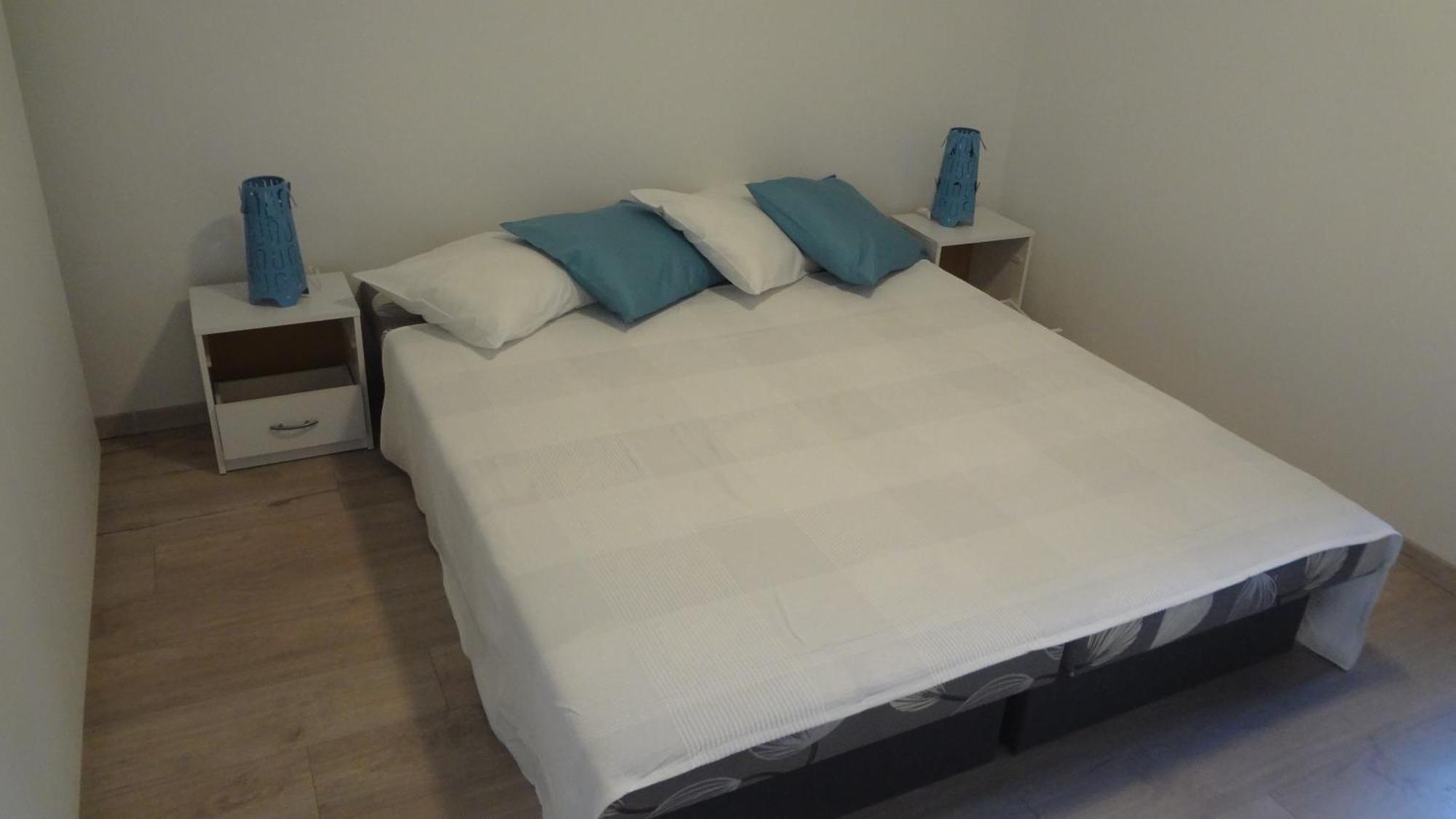 Jana Apartments ブラチスラヴァ エクステリア 写真